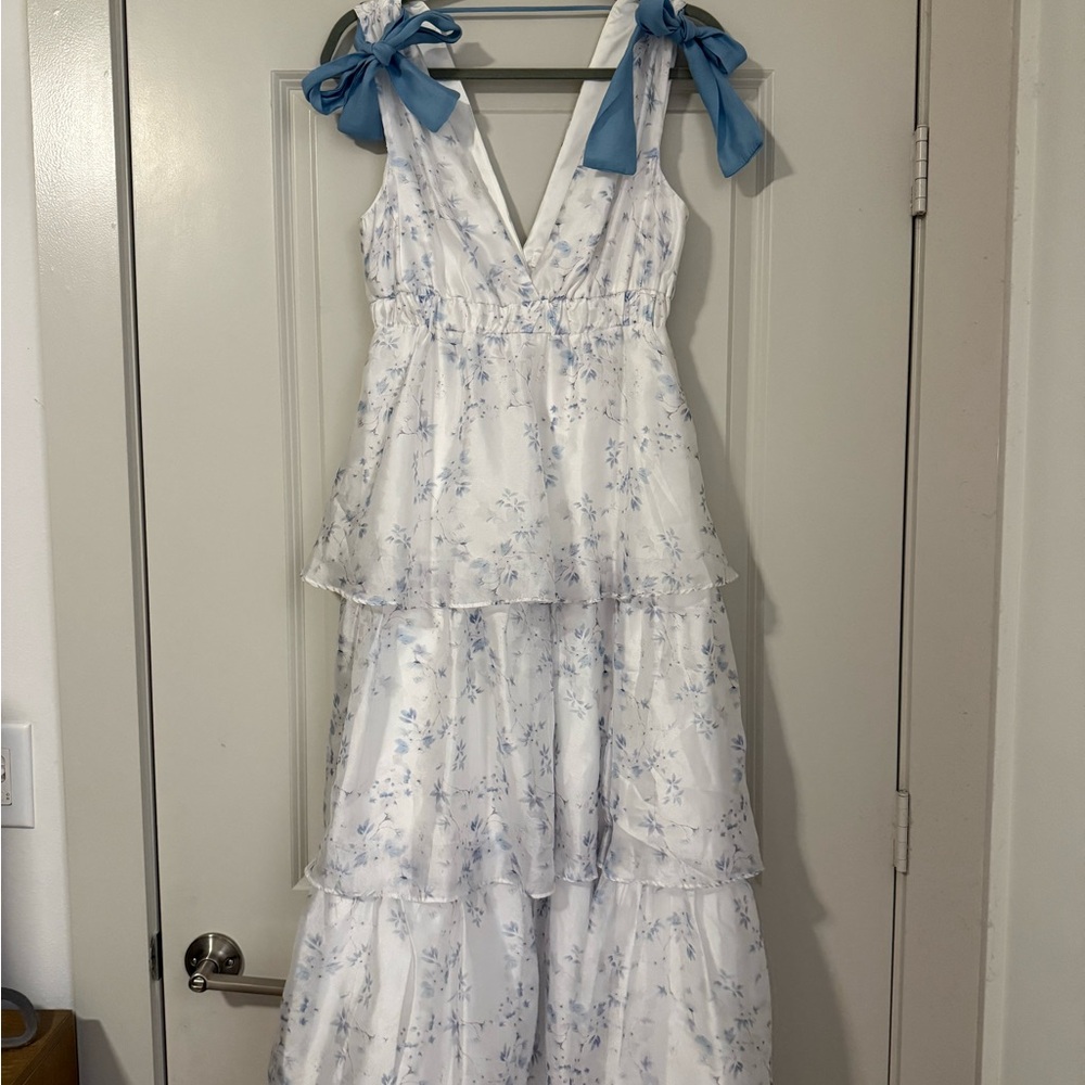 Storia White with Blue Floral Tie Midi Dress